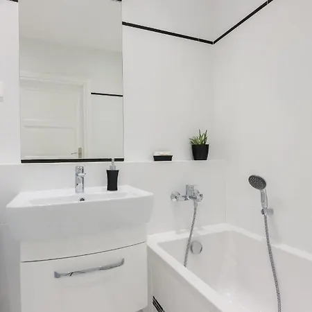 Millennium Union Apartman Varsó